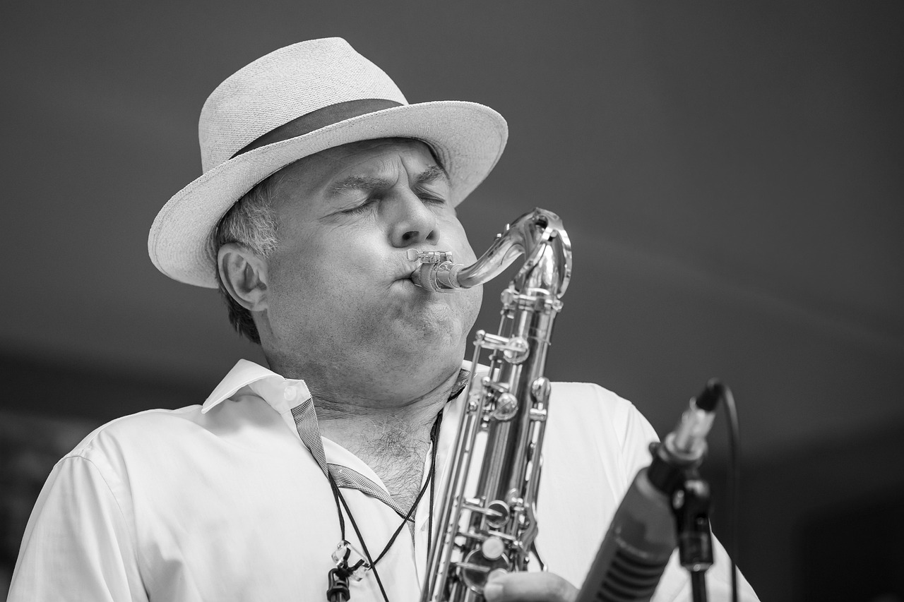 まぶたのたるみを注射で治療する方法は？