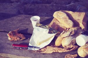 ランチタイムに整形後のダウンタイムを快適に過ごす方法は？